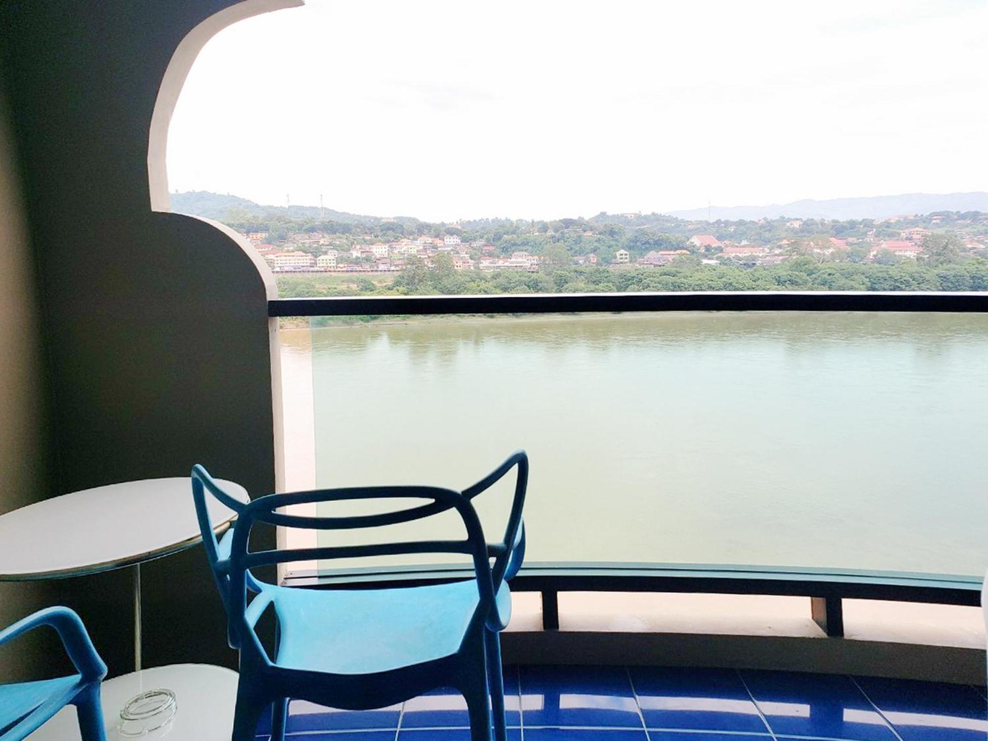 Chiangkhong Teak Garden Riverfront Onsen Hotel- Sha Extra Plus Chiang Khong Exterior foto